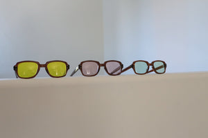 SIGNATURE SUNGLASSESE